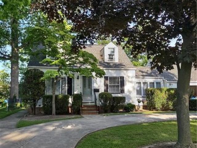 House for sale in Bay Village, Ohio