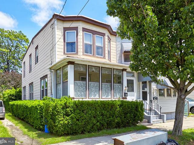 Townhouse for sale in Gloucester City