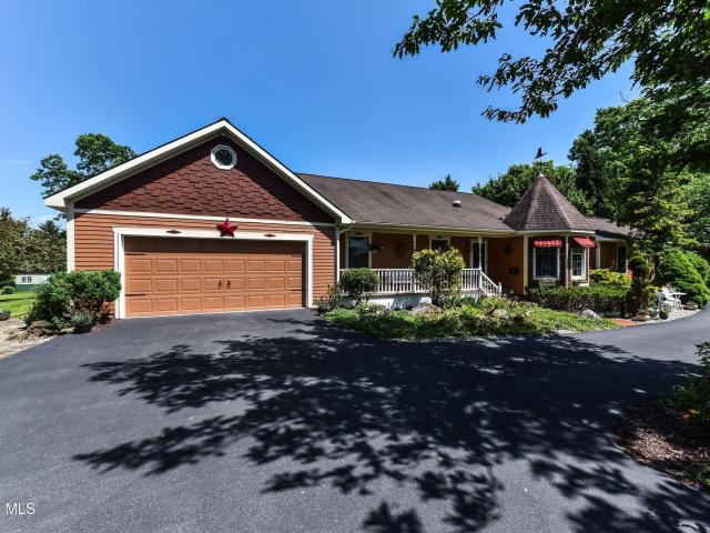 House for sale in Amsterdam, New York