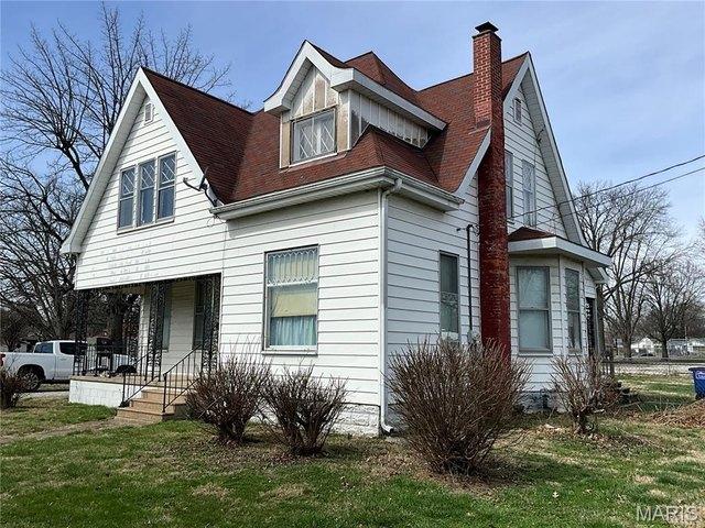 House for sale in Staunton, Illinois