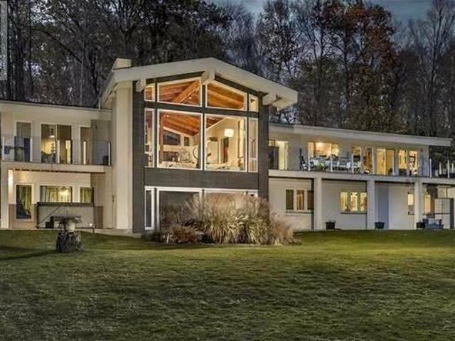 House for sale in Ontario