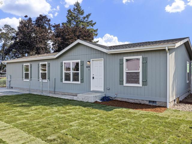 House for sale in Oregonia