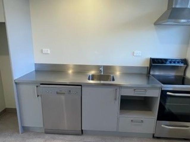 Apartment for rent in Chaslands, Canterbury