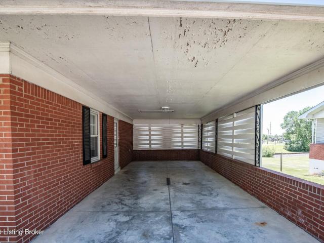House for sale in Cecilia, Kentucky