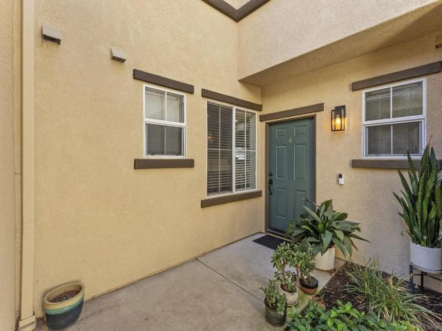 Townhouse for sale in Oceanside, California