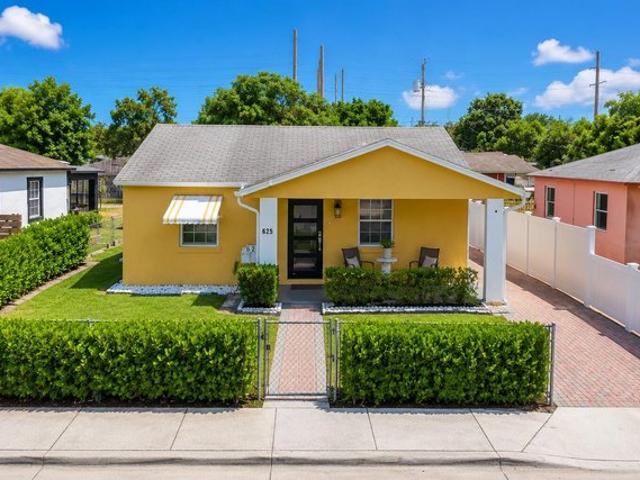 House for sale in Riviera Beach, Palm Beach County