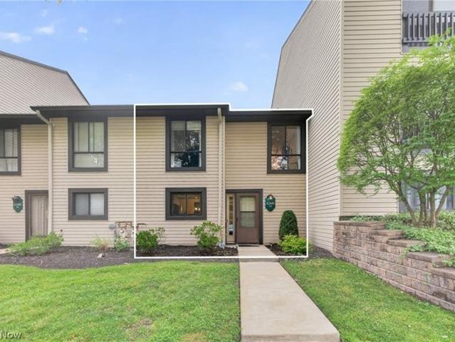 Condo for sale in Summit, Ohio