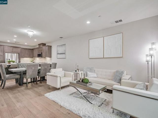 Condo for sale in San Ramon, California