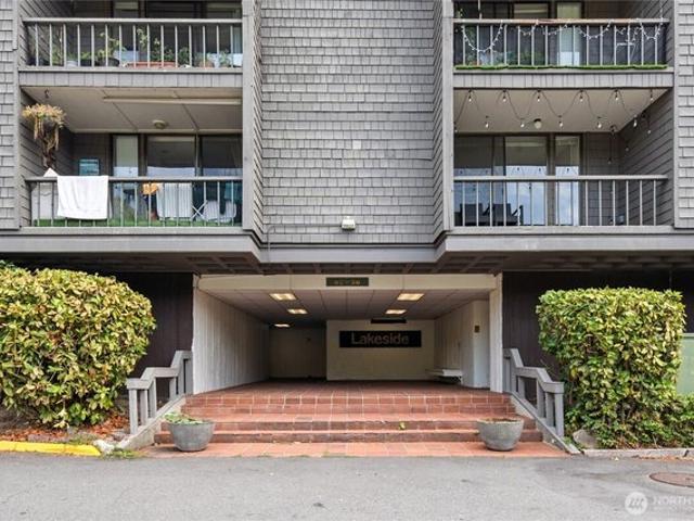 Townhouse for sale in Redmond, Washington