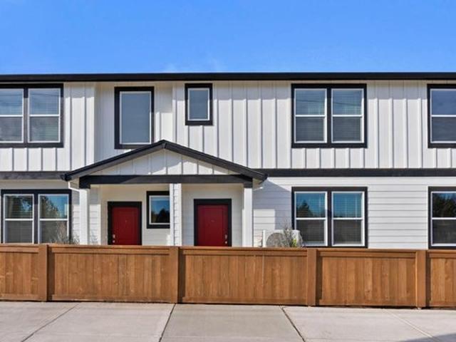 Townhouse for sale in Oregonia