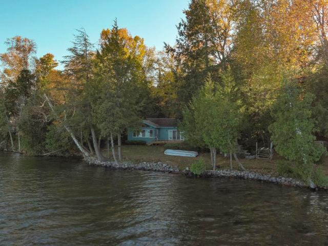 House for sale in Lake Leelanau, Leland Township