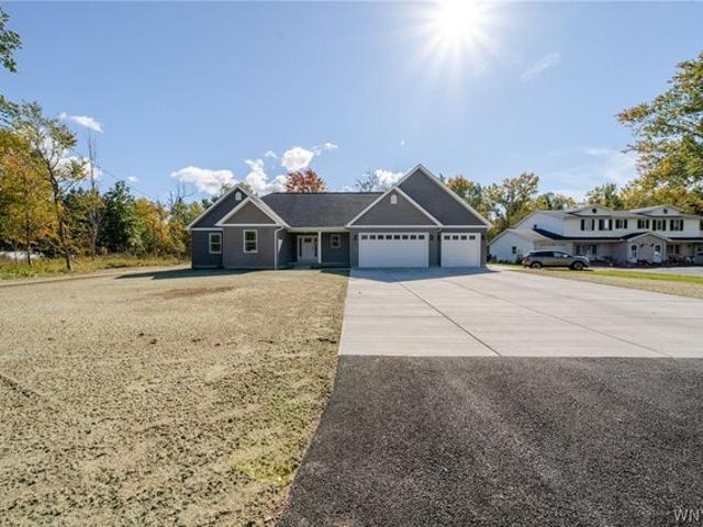 House for sale in Town of Orchard Park, Erie County