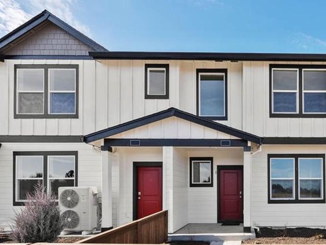 Townhouse for sale in Oregonia