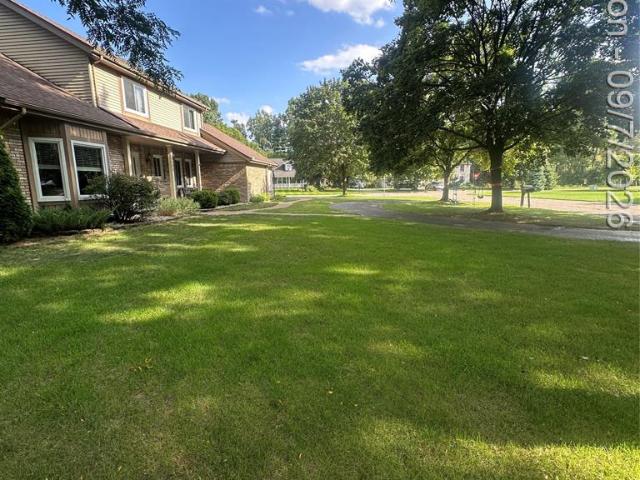 House for sale in Woodglen Estates, Independence Charter Township