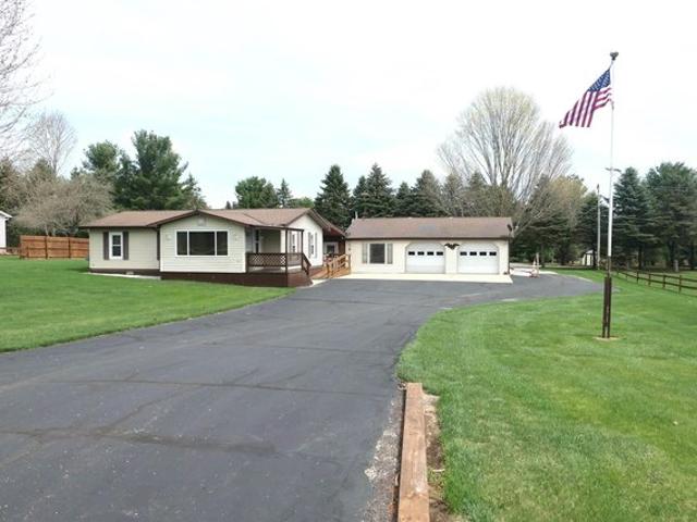 House for sale in Elwell, Seville Township
