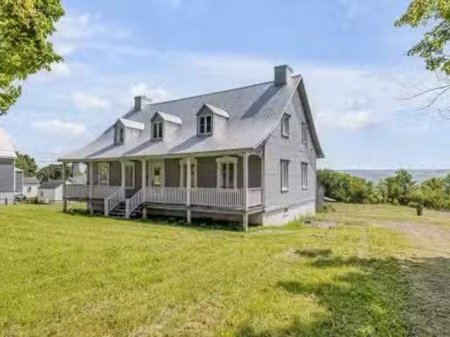 House for sale in La Côte-de-beaupré, Quebec