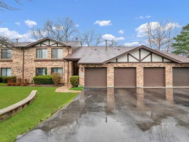 Condo for sale in Lisle, Illinois