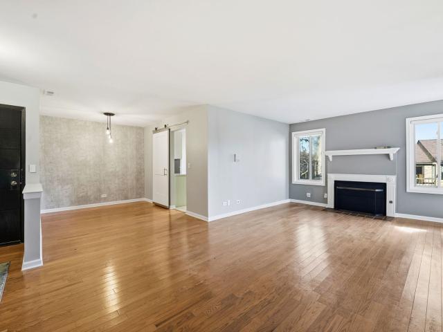 Condo for sale in Lisle, Illinois
