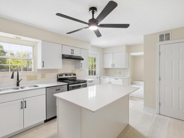 House for sale in Strawberry Hill, Burlington