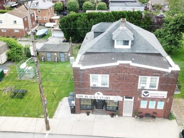 House for sale in Springdale, Pennsylvania