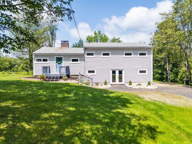 House for sale in New London, Merrimack County