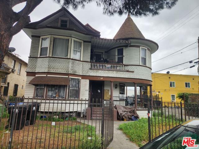 House for sale in Canoga Park, California