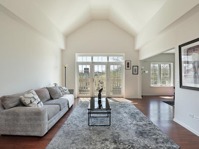 Condo for sale in Highland Park, Illinois