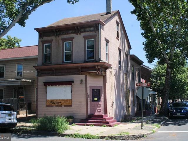 House for sale in Trenton, New Jersey