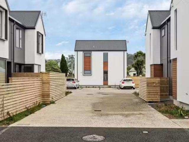 House for sale in Otakou