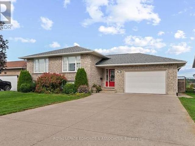 House for sale in Pembroke, Ontario