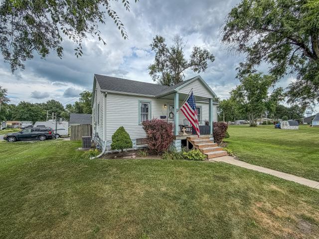 House for sale in Douglas, Illinois