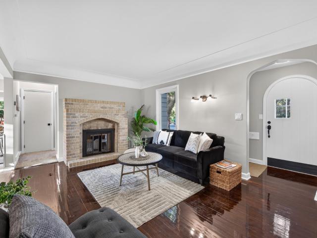 House for sale in Cambridge, Isanti County