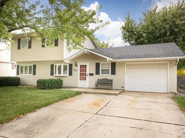 House for sale in Streamwood, Illinois