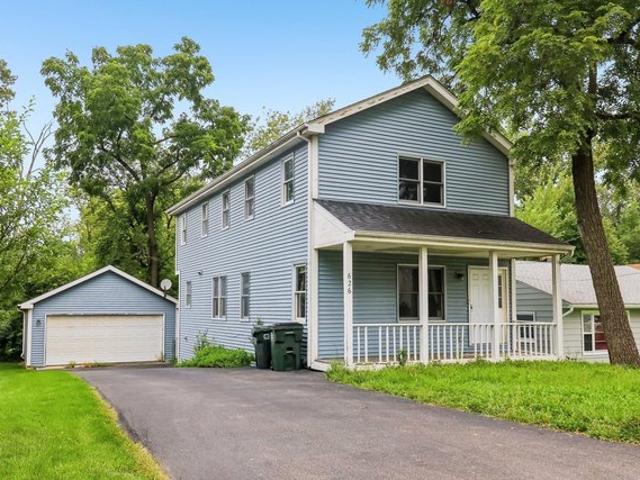House for sale in Mundelein, Illinois