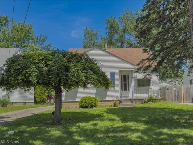 House for sale in Elyria, Ohio