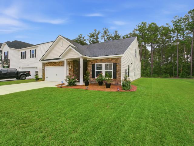 House for sale in Moncks Corner, South Carolina