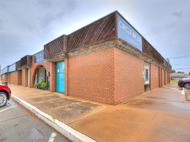 Commercial for sale in Chickasha, Grady County