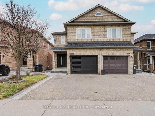 Townhouse for sale in Woburn, Ontario