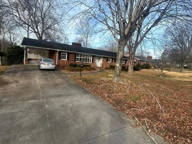 House for sale in Pfafftown, North Carolina
