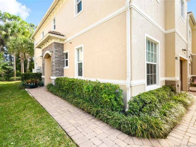 Townhouse for sale in Florida