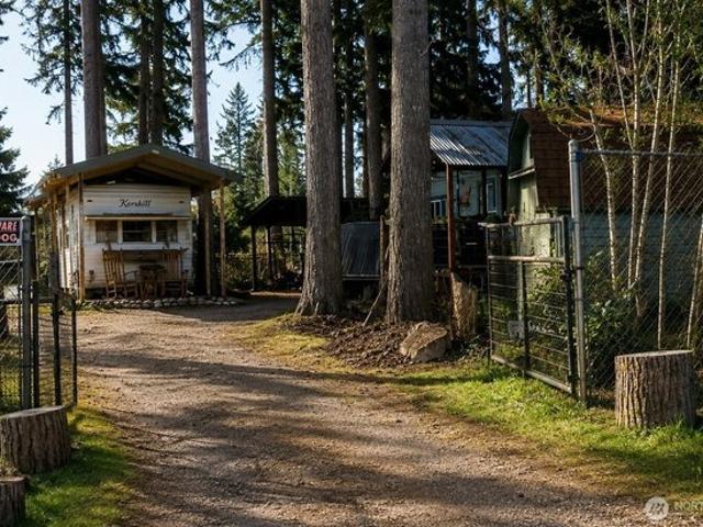 House for sale in Deming, Washington