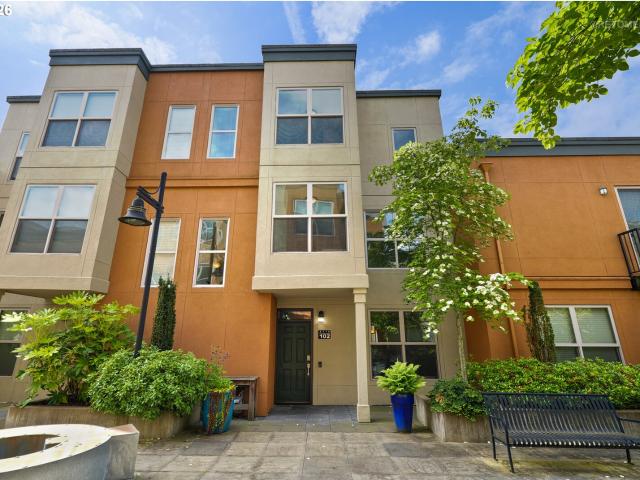 Condo for sale in Oregonia
