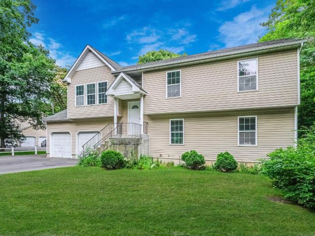 House for sale in Holtsville