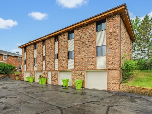 Condo for sale in Hartland, Wisconsin
