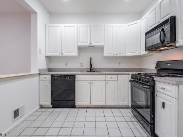 Townhouse for sale in Parsippany, New Jersey