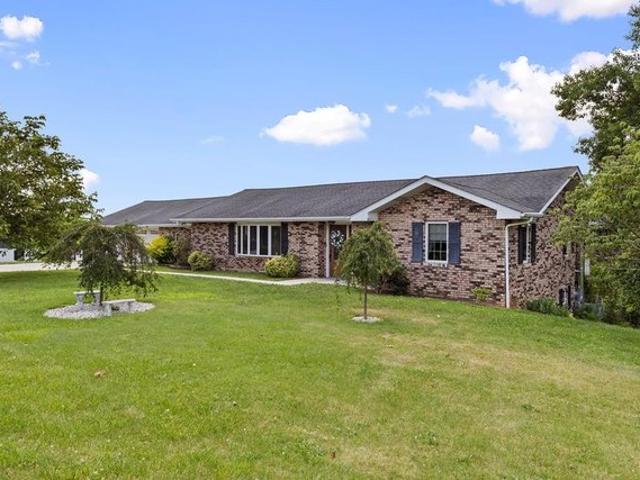 House for sale in Moundsville, West Virginia