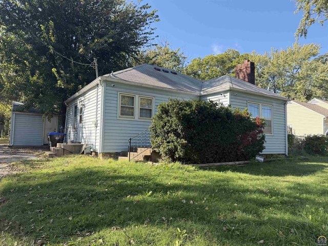 House for sale in Topeka, Shawnee County