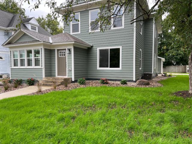 House for sale in Albert Lea, Freeborn County