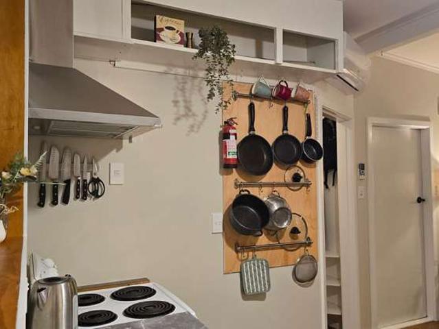 Townhouse for rent in Addington, Canterbury