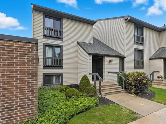 Condo for sale in Summit, Ohio